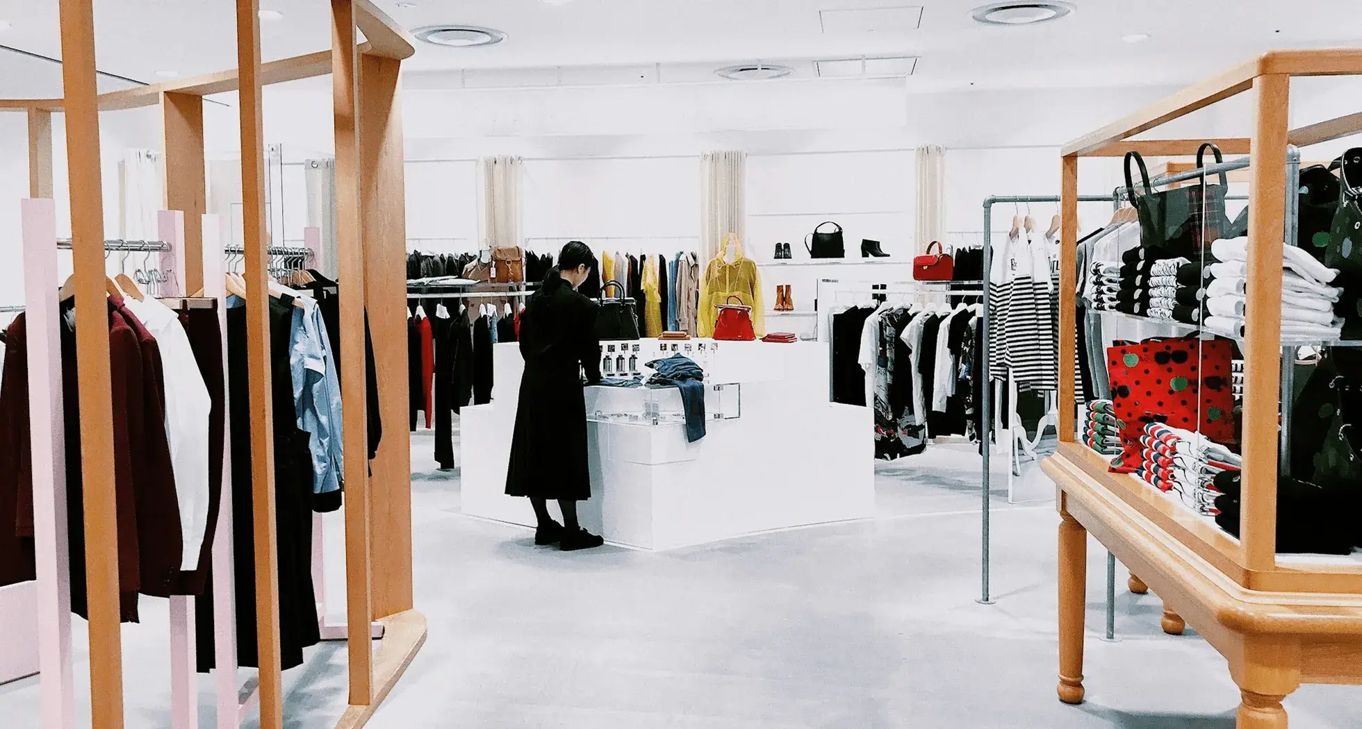 Seasonal Fashion Trends to Try This Year